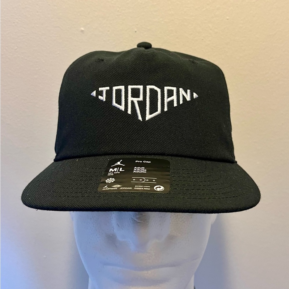 Jordan Black Cap With Iconic Branding